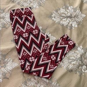 Maroon Snowflake/Chevron Printed Leggings